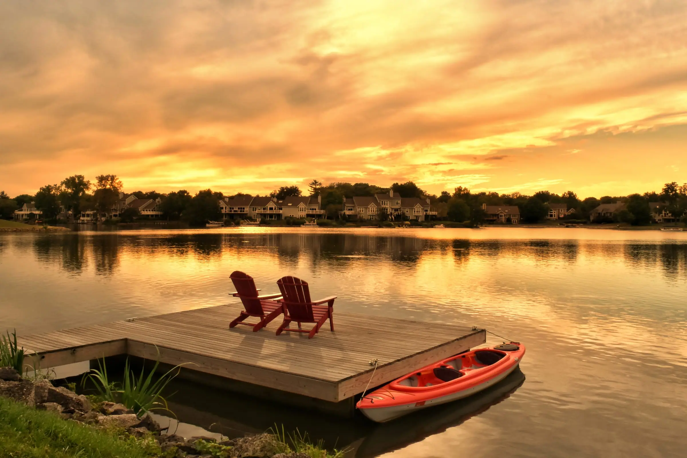 A quiet waterfront at sunrise